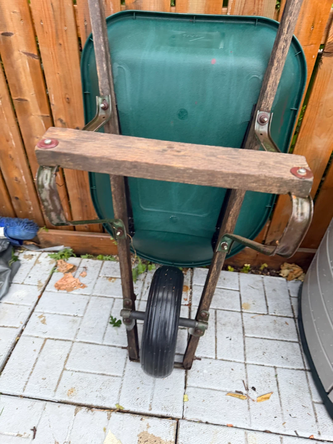 Green Garden Wheelbarrow-tier issue - photo 5