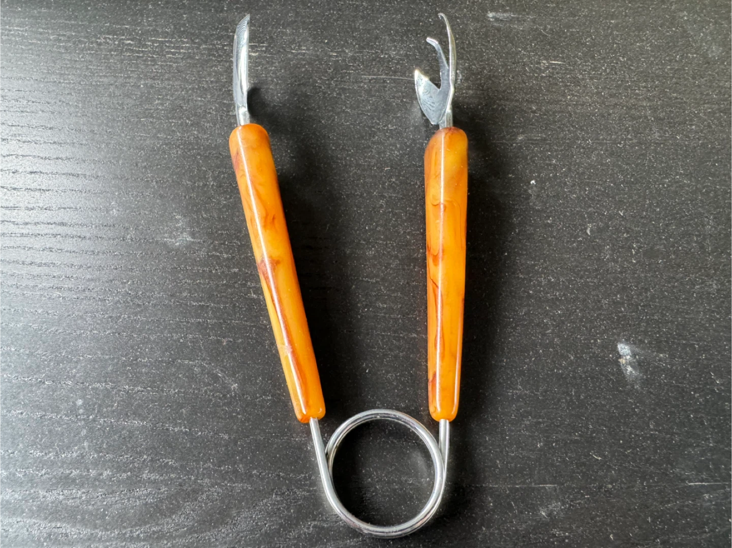 Vintage MCM Butterscotch Bakelite Ice Tongs - photo 4