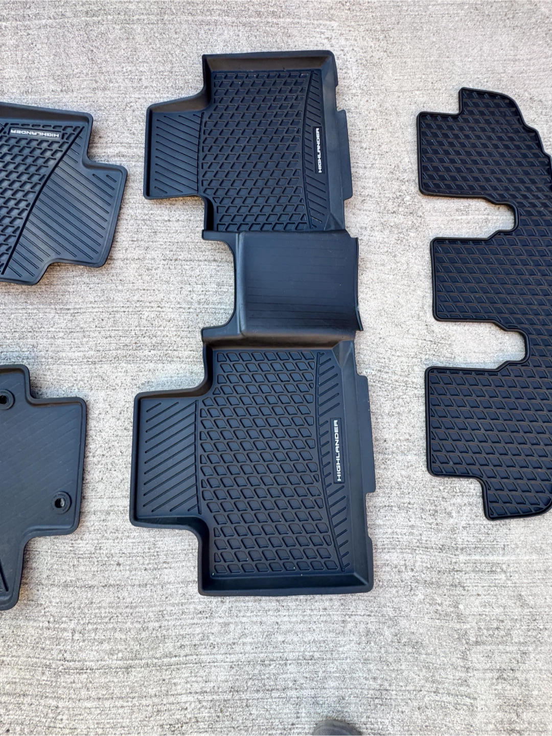 2026 Toyota Highlander All-Weather Floor Mats Set - photo 4