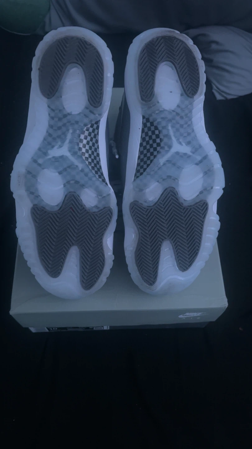 Jordan 11 “cool grey” size 10 - photo 4
