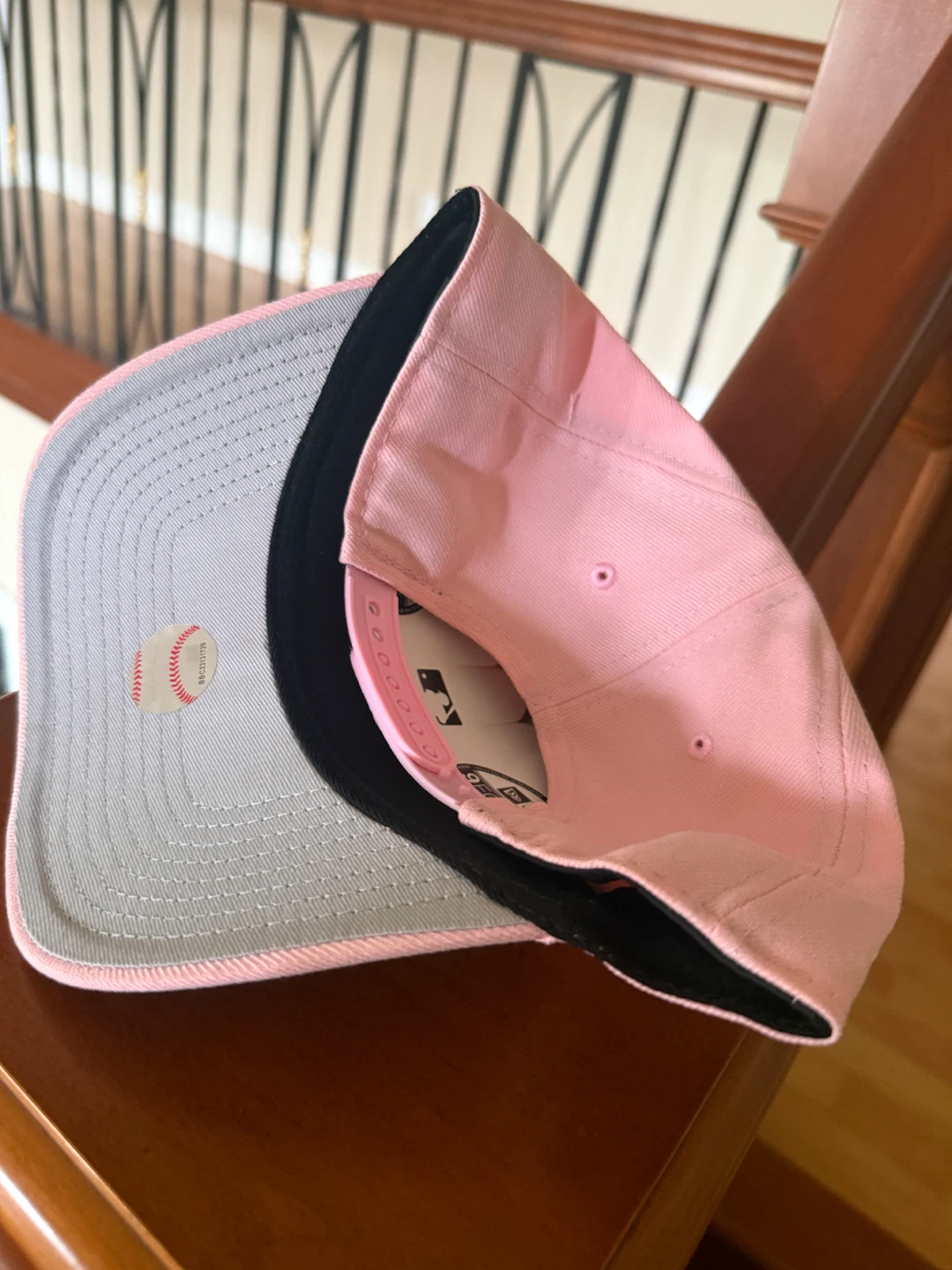 New York Adjustable Pink with white rose logo Cap (New) - photo 4
