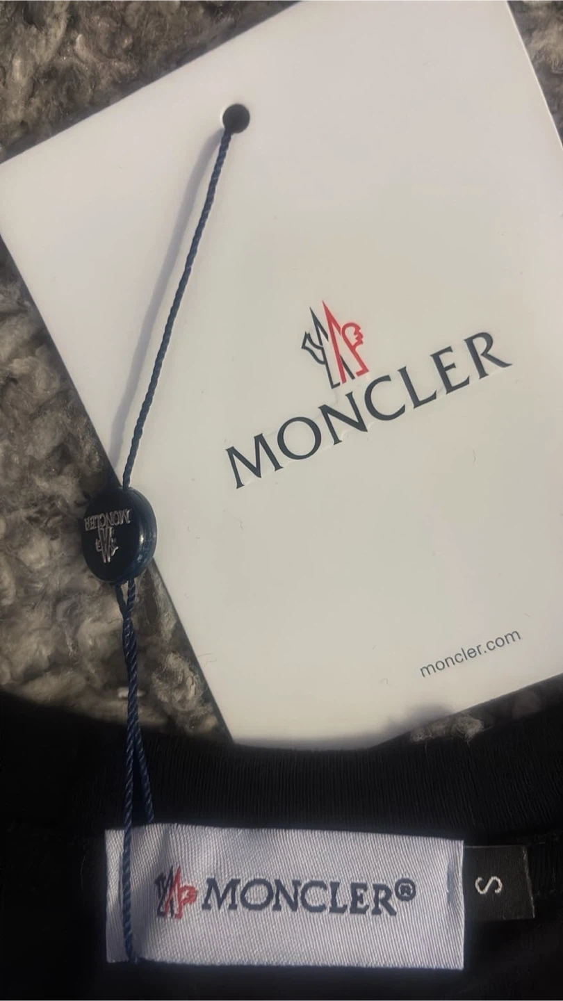 Moncler Black T-Shirt Size S