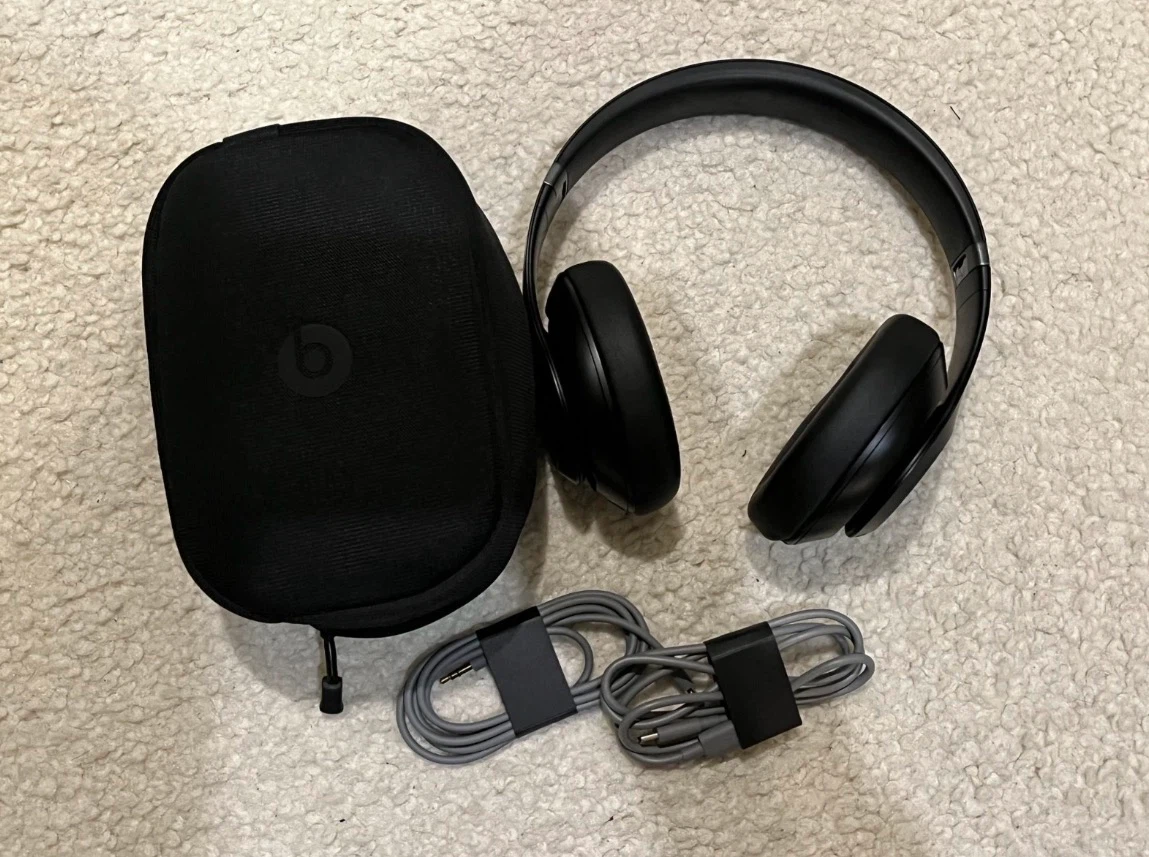 Beats Studio Pros - photo 3
