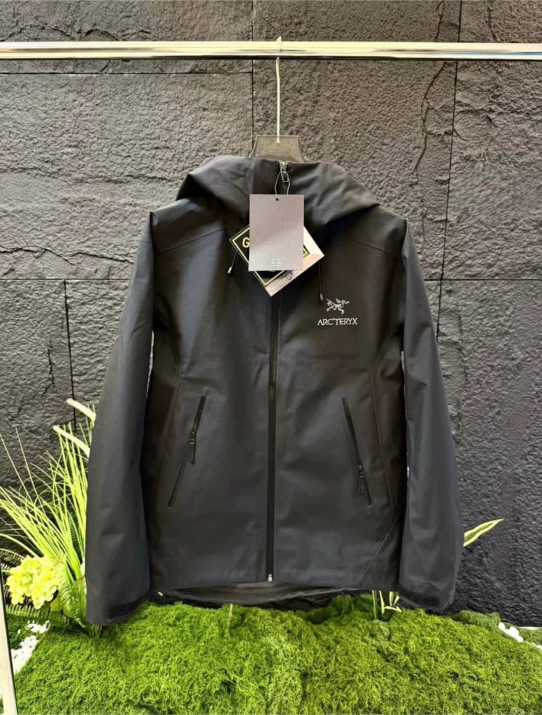 Arc'teryx Men's Beta Sl Gore-Tex Jacket - photo 2
