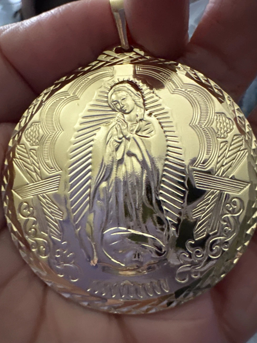 14k Gold laminated Virgin MaryGuadalupe Pendant - photo 3