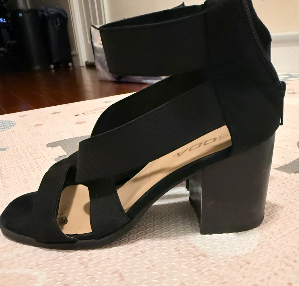 Ankle strap Heeled Sandals - photo 2
