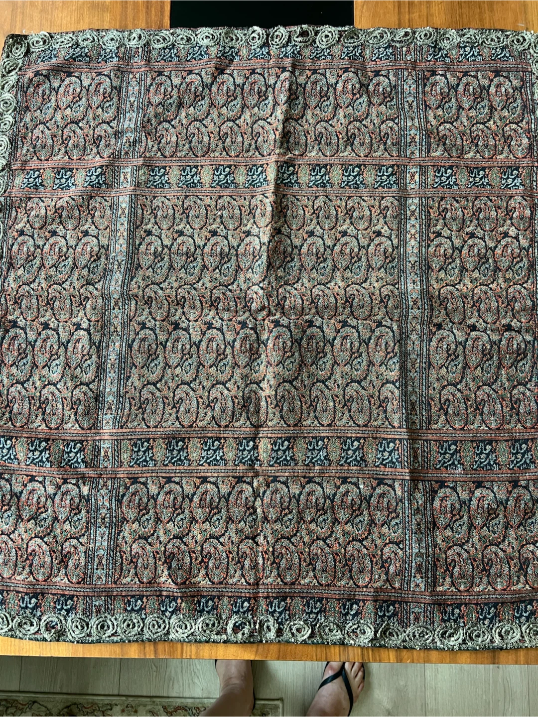 Paisley Patterned table cloth - photo 2