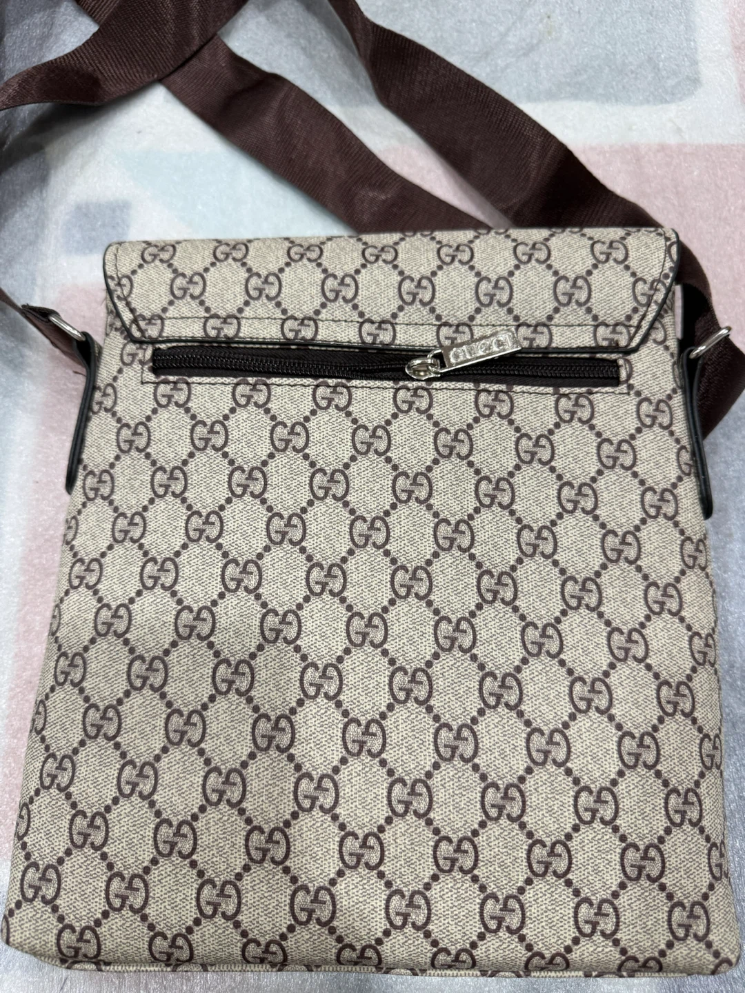 Gucci GG Monogram Messenger Bag unisex - photo 2