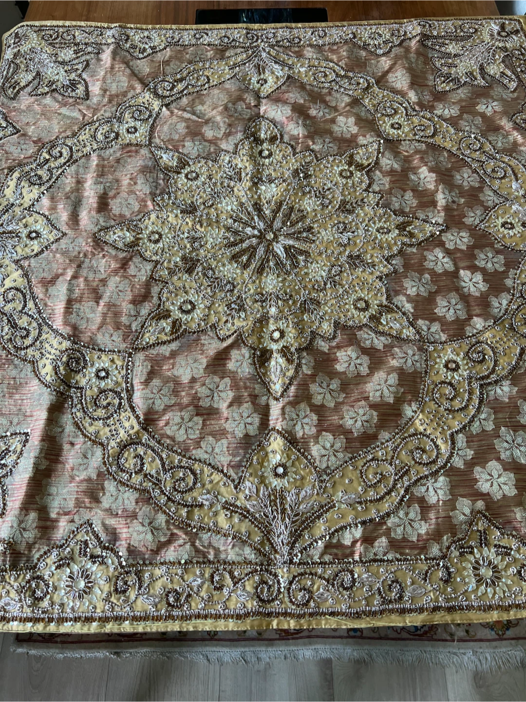 Embroidered Table Runner or Wall Hanging - photo 3