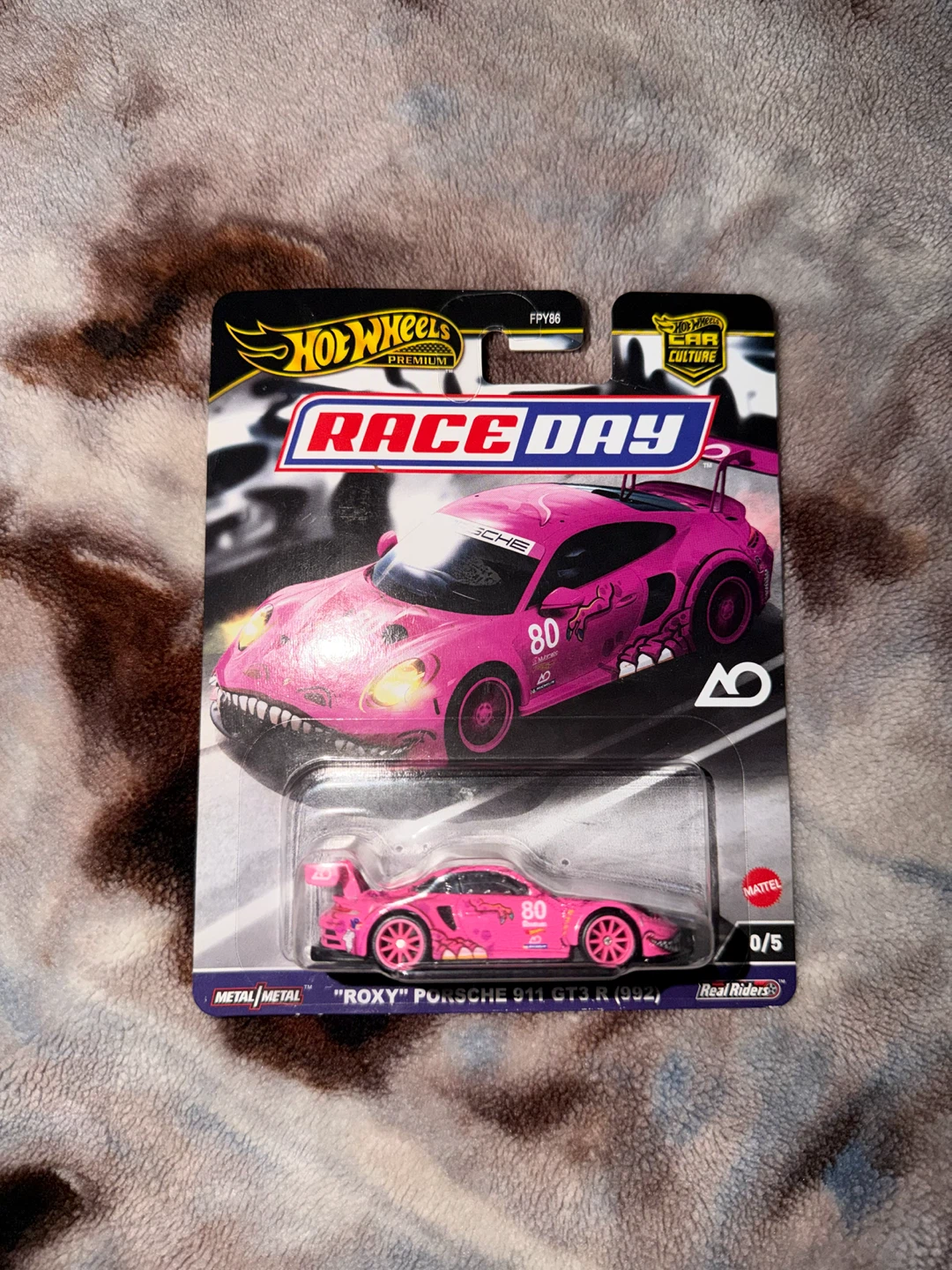 Hot Wheels Premium "Roxy" Porsche 911 GT3 R (992) Race Day