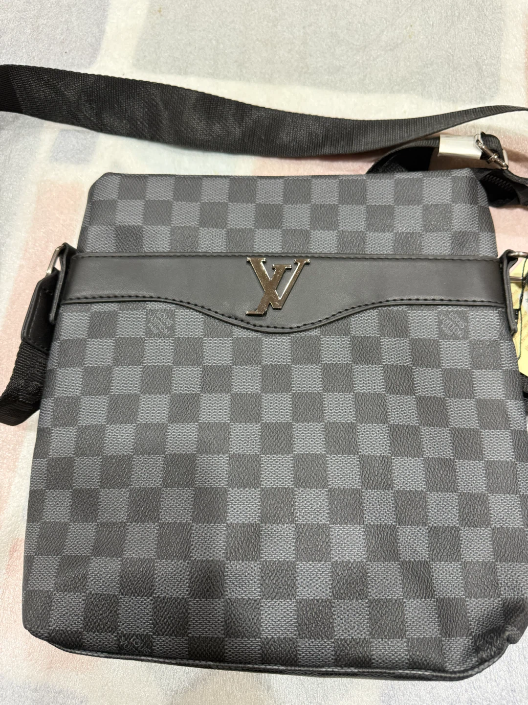 Louis Vuitton Damier Ebene Messenger Bag|unisex