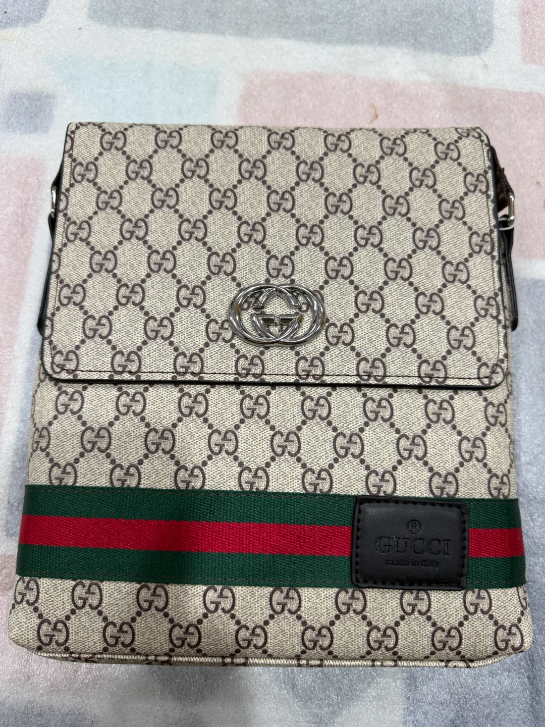 Gucci Messenger crossbody bag|New|unisex