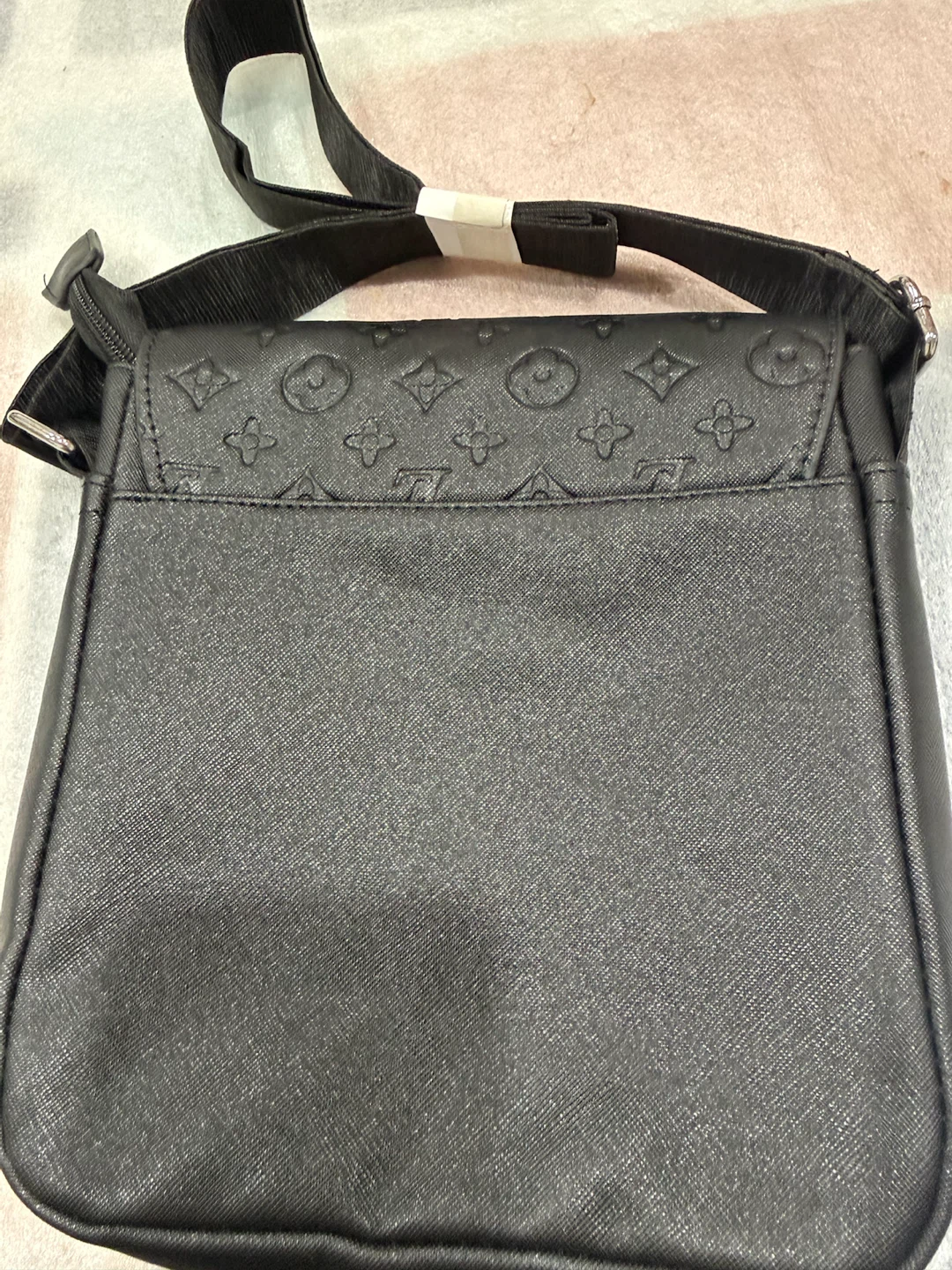 Louis Vuitton messenger crossbody bag|New|unisex - photo 2