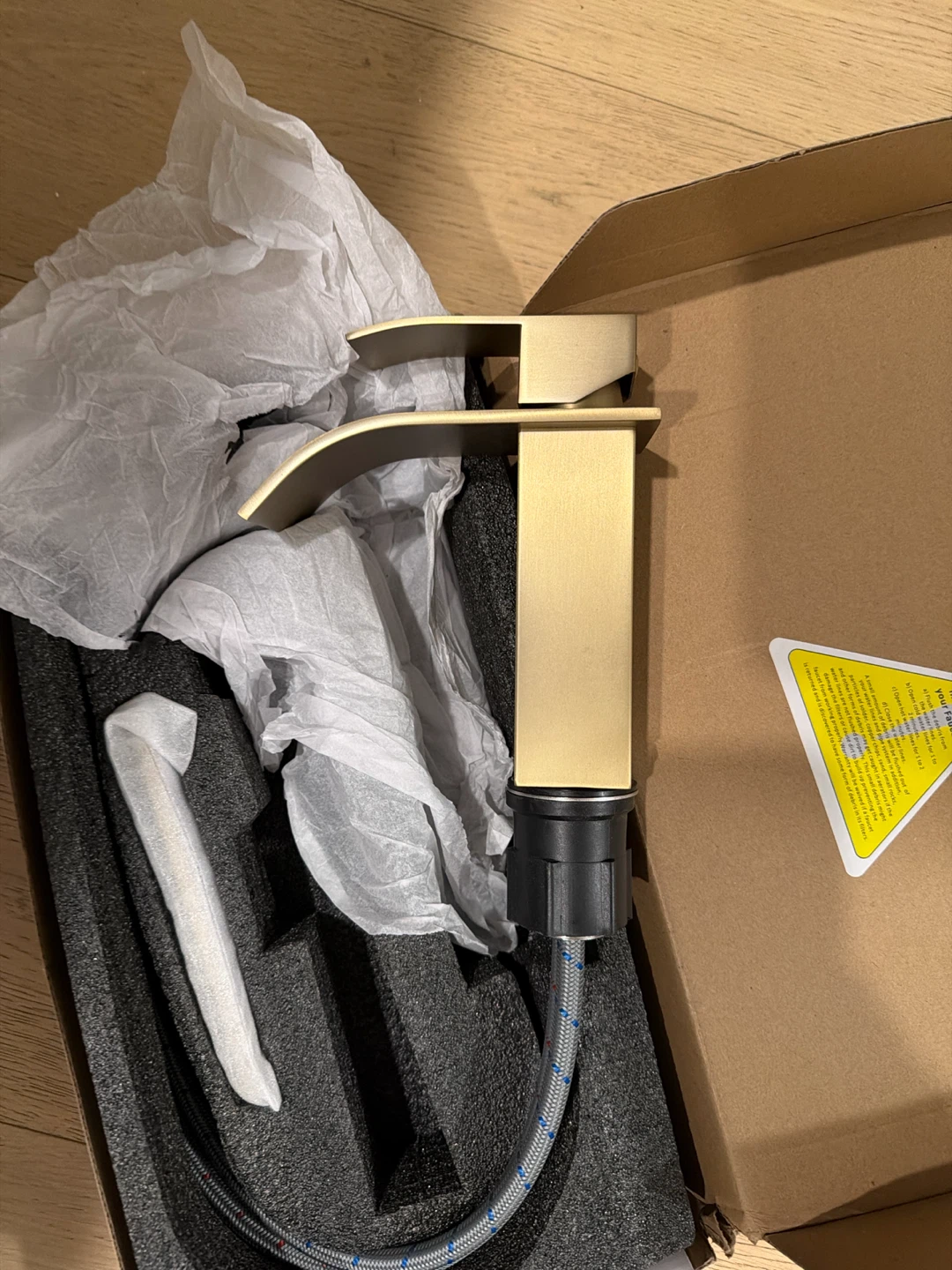 Gold Apcoora single handle faucet - photo 2