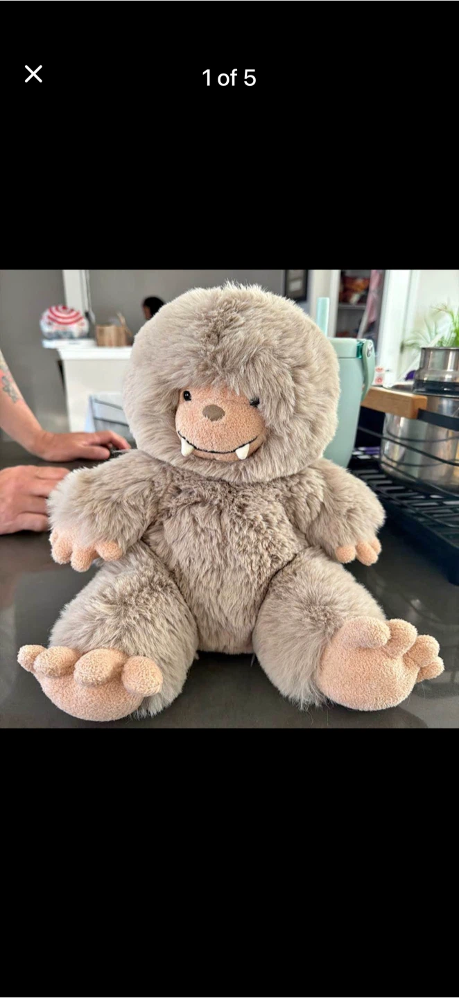 Jellycat Bo Bigfoot Plush Toy