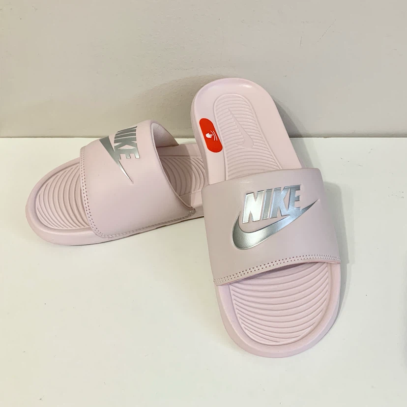 Nike Slides Womens Size 6, 10 Victori One Sandal/Shoes NEW