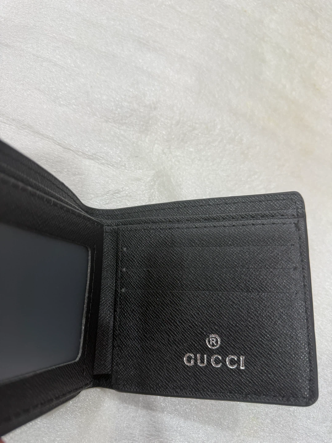 Gucci Bifold Wallet - photo 4
