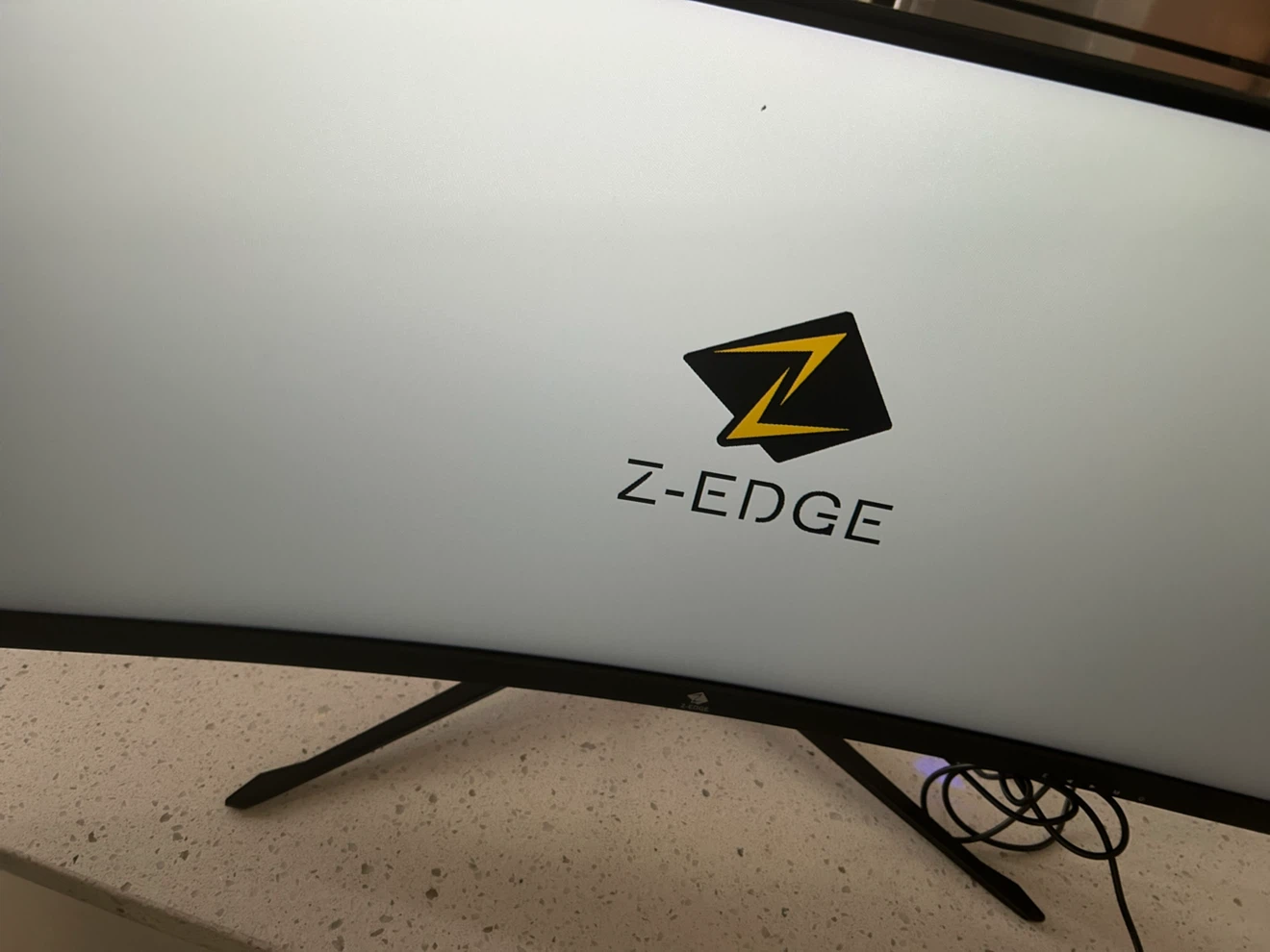 Z-EDGE Curved Gaming Monitor