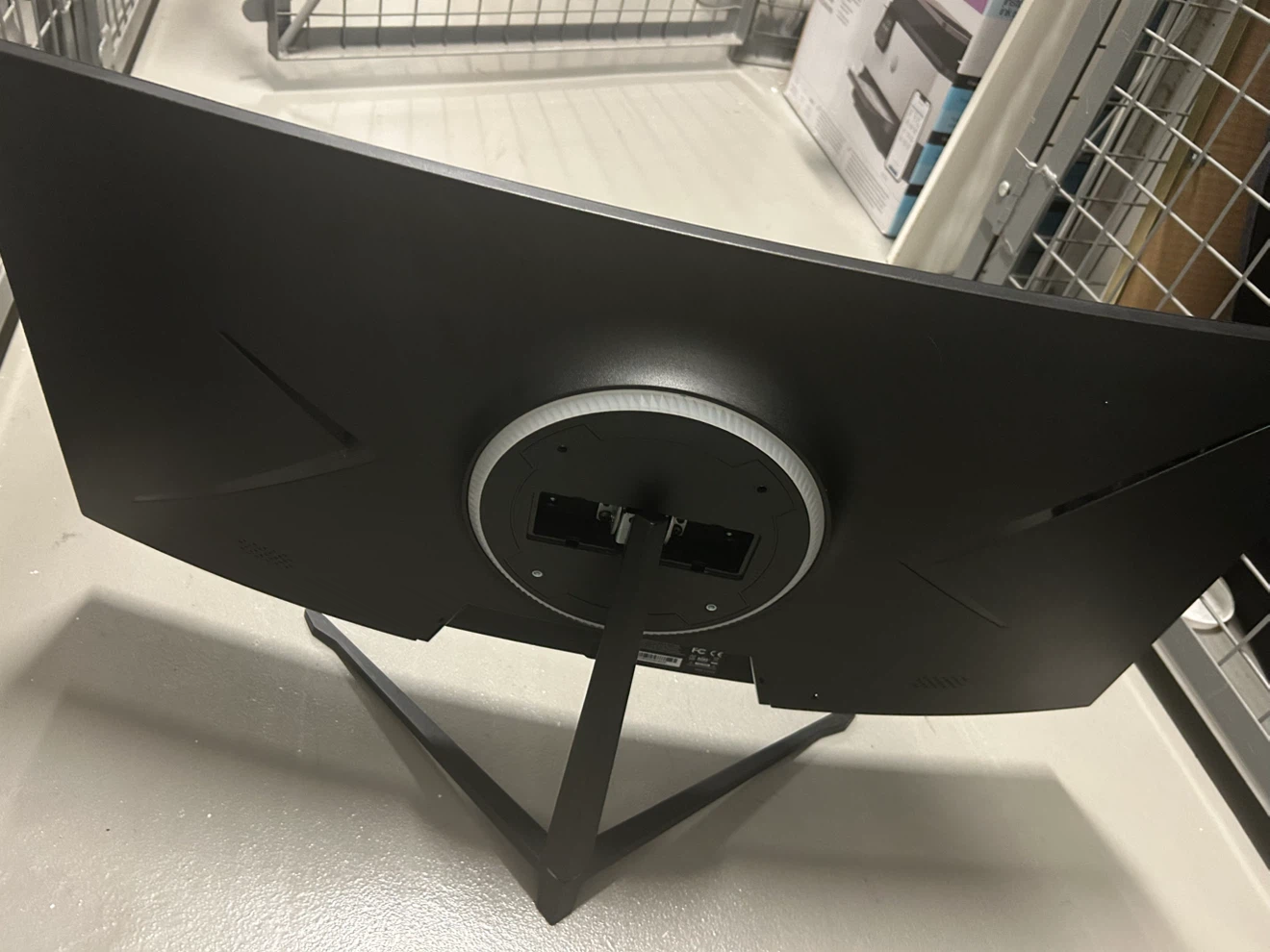 Z-EDGE Curved Gaming Monitor - photo 2
