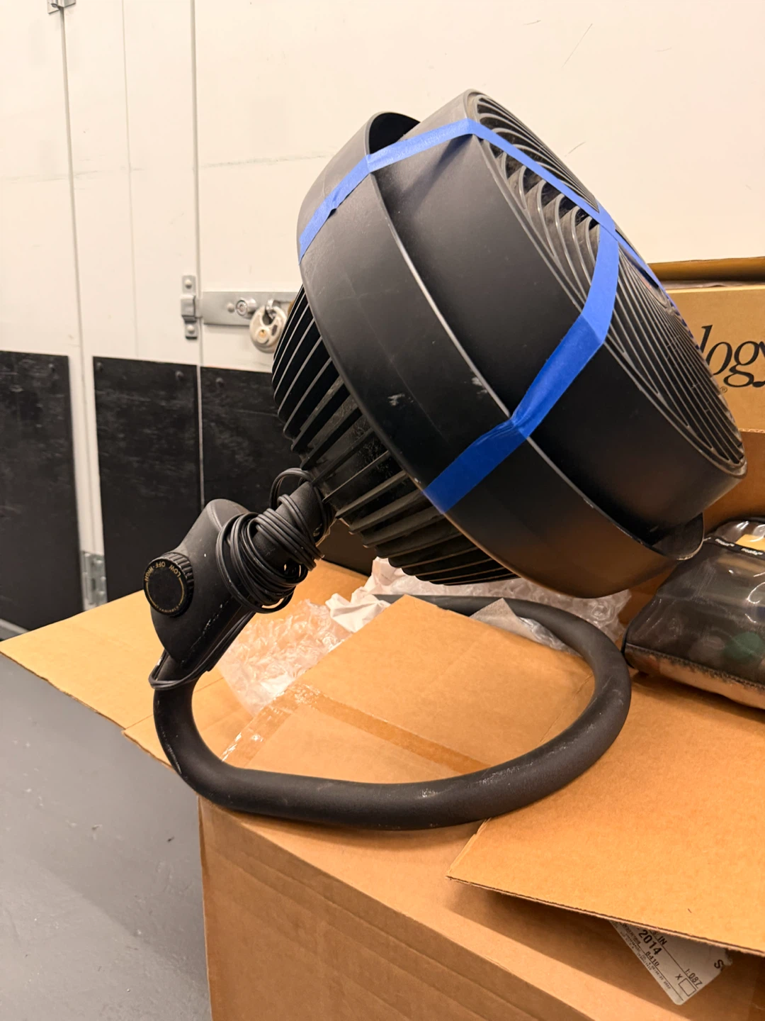 Vornado Black Desk Fan - photo 2