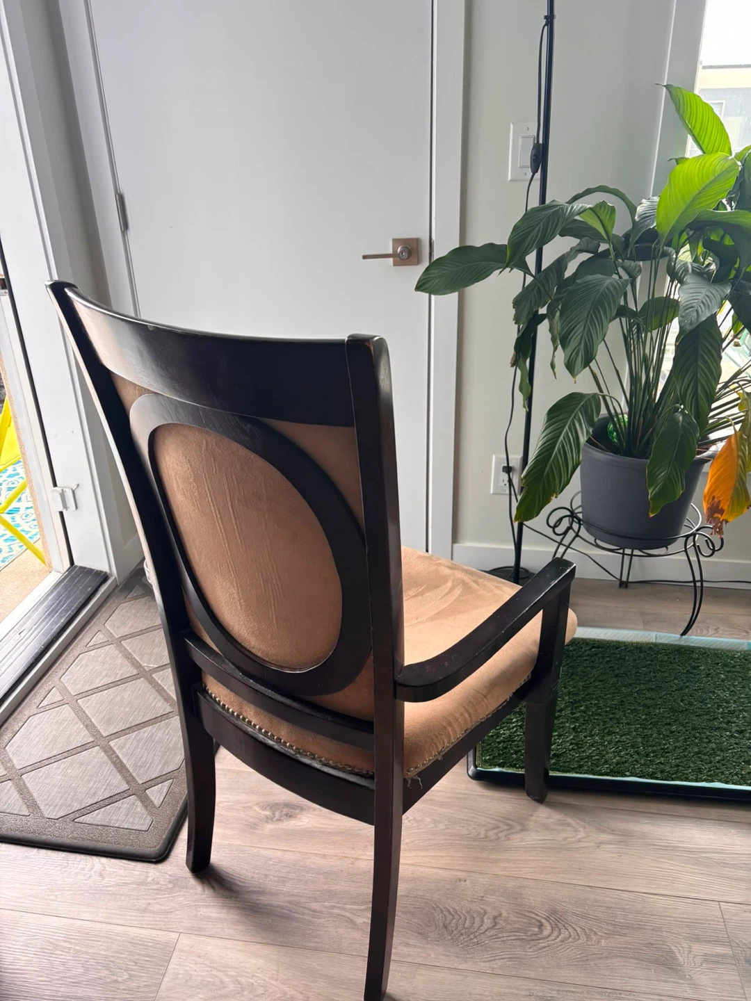 Armchair with Padded Seat and Back - photo 3