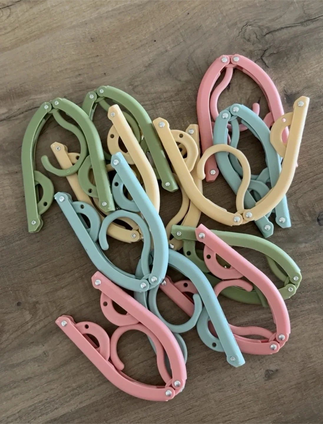 Set of 10 Portable Folding Clothes Hangers