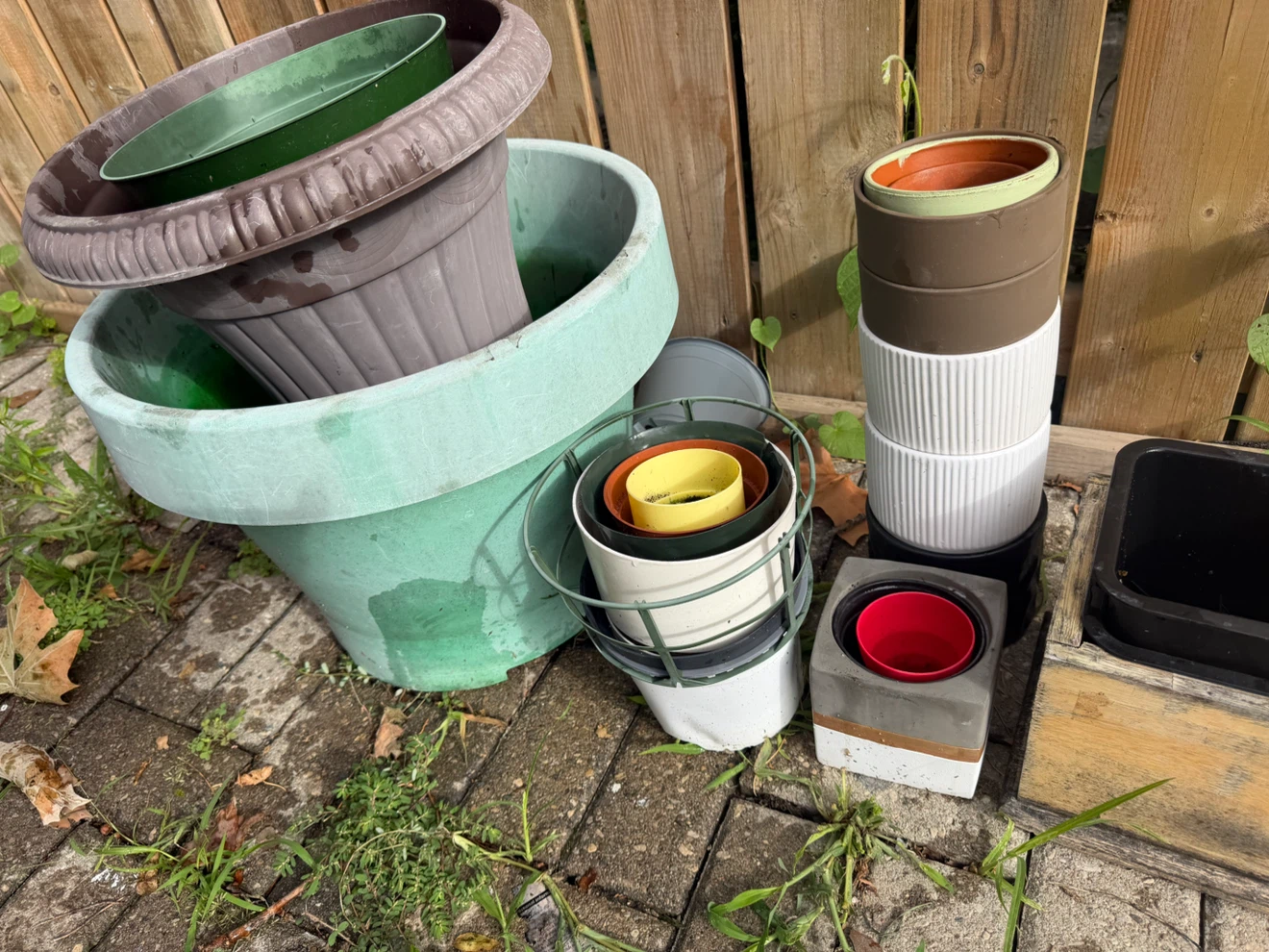 Garden stuff-Assorted Flower Pots- all for 15$