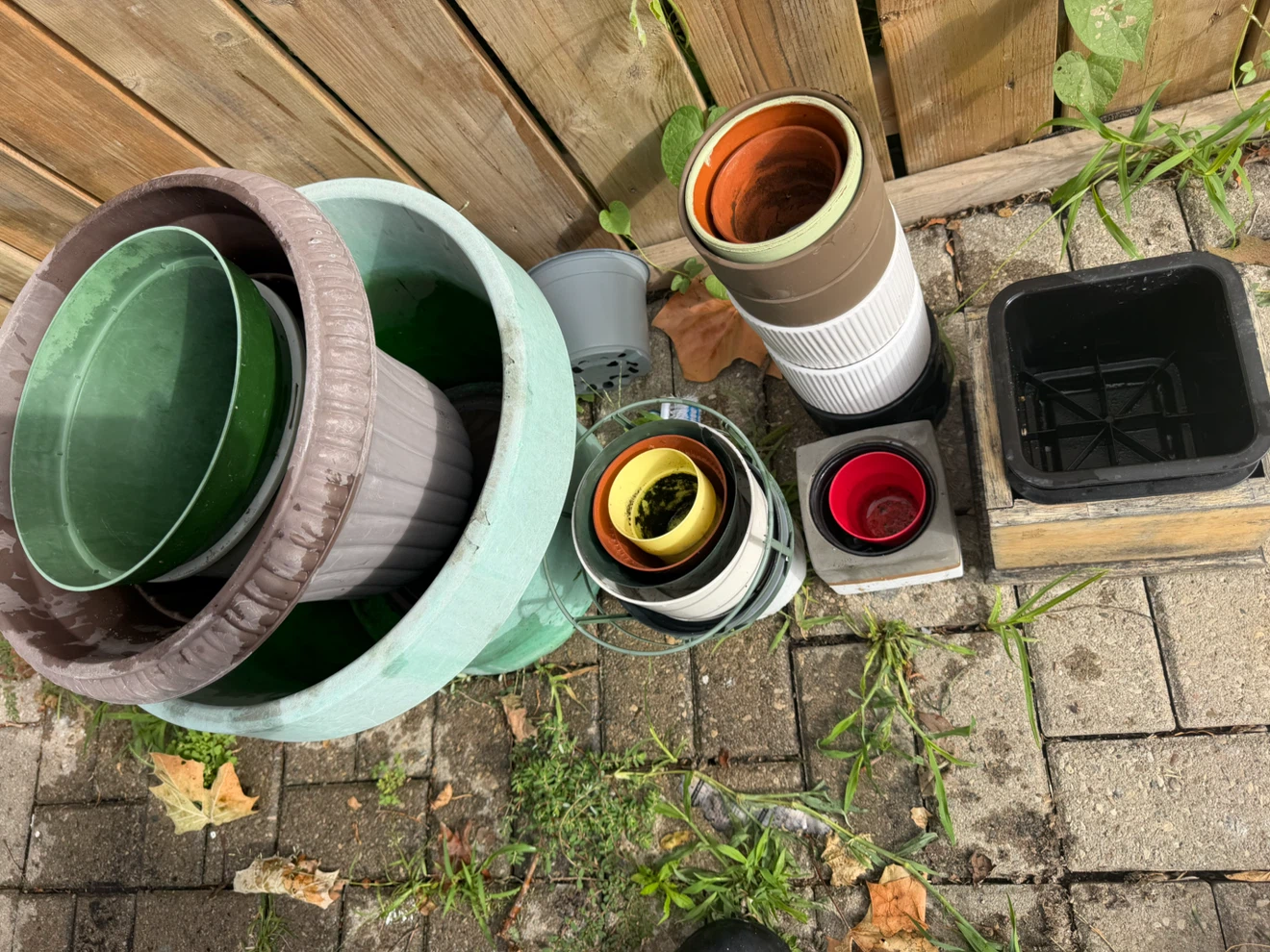 Garden stuff-Assorted Flower Pots- all for 15$ - photo 2