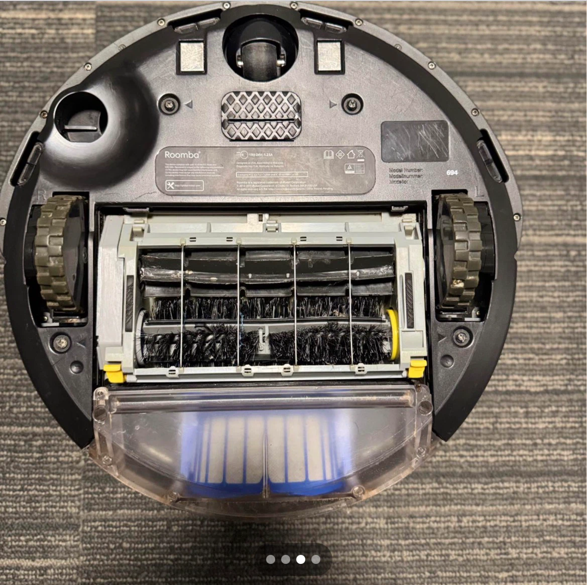 3 vacuums one is irobot roomba model 694 - photo 3
