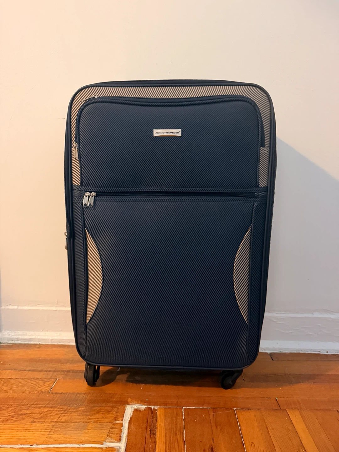 American Traveler Luggage - photo 3