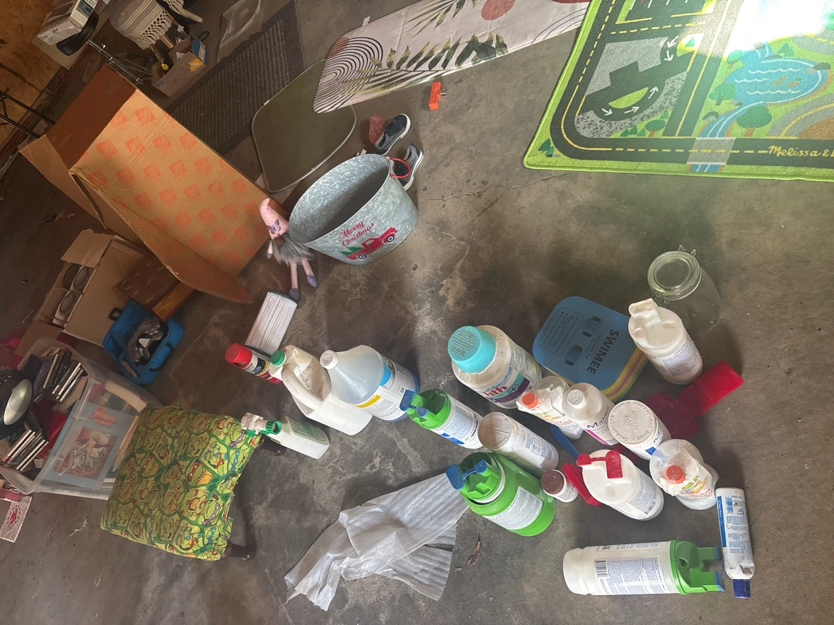 Garage sale 7/11/26 $1 - 5 items - photo 4