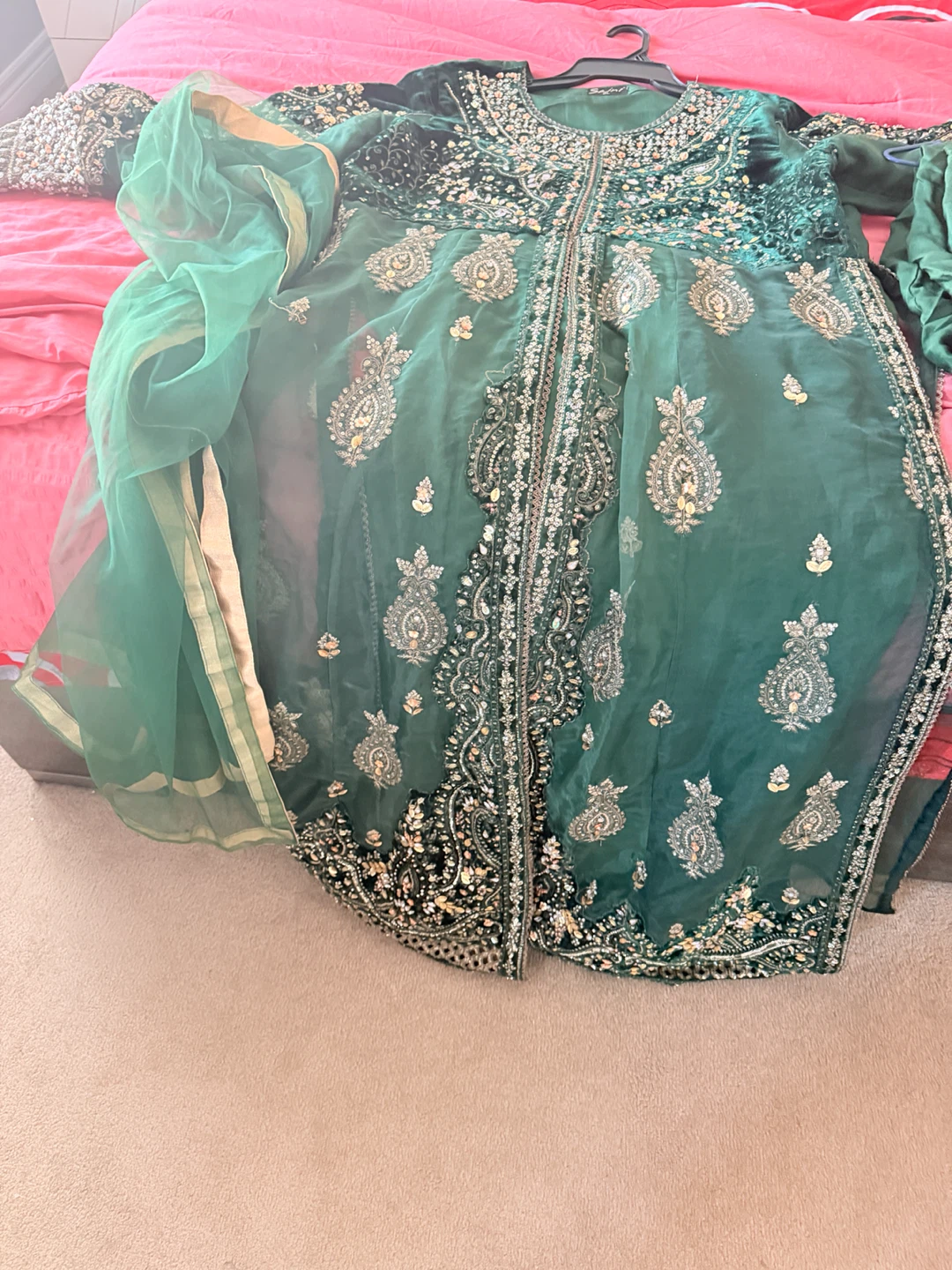 Emerald Green Embroidered Outfit with Dupatta - photo 2