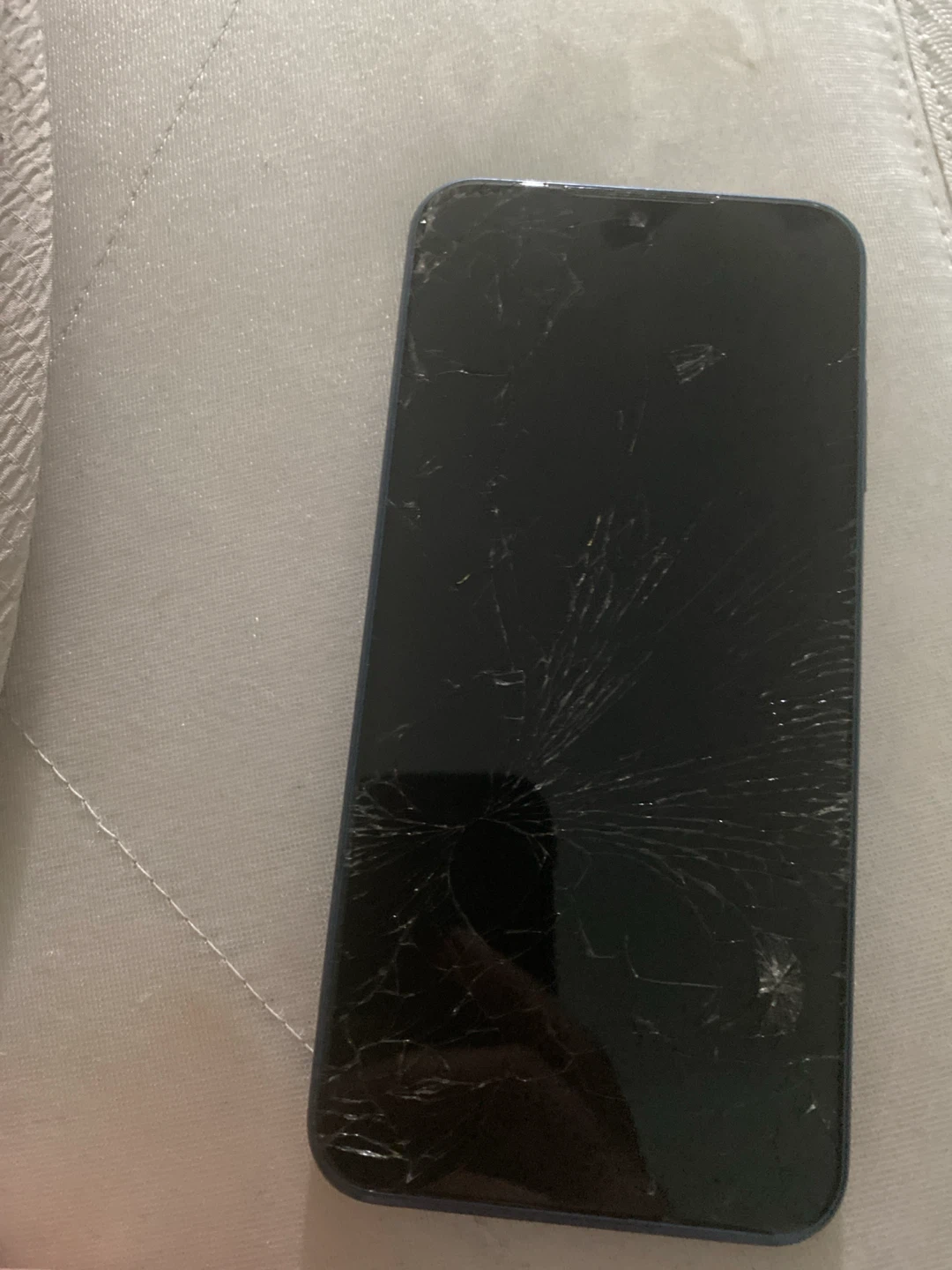 Motorola Smartphone - Cracked Screen