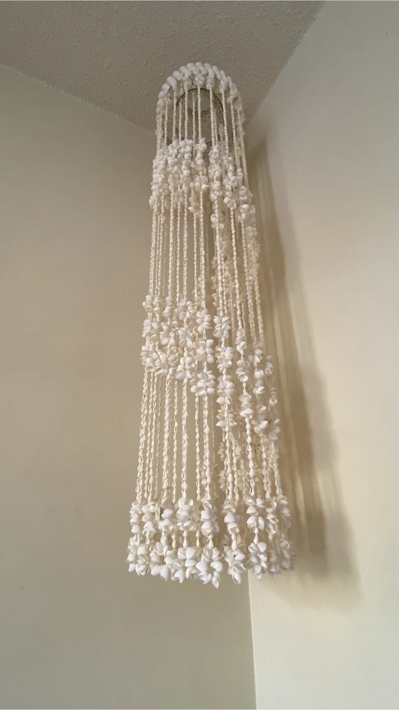 Decorative Seashell Hanging Chandelier