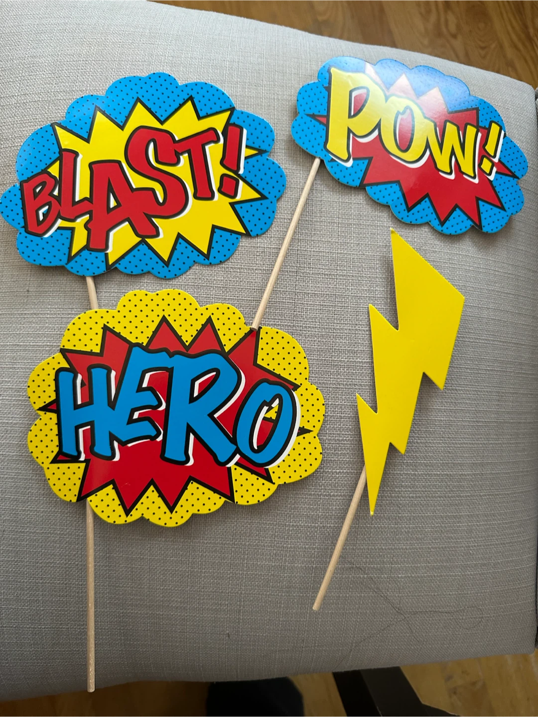 Superhero Comic Book Party Decor & Masks - photo 4