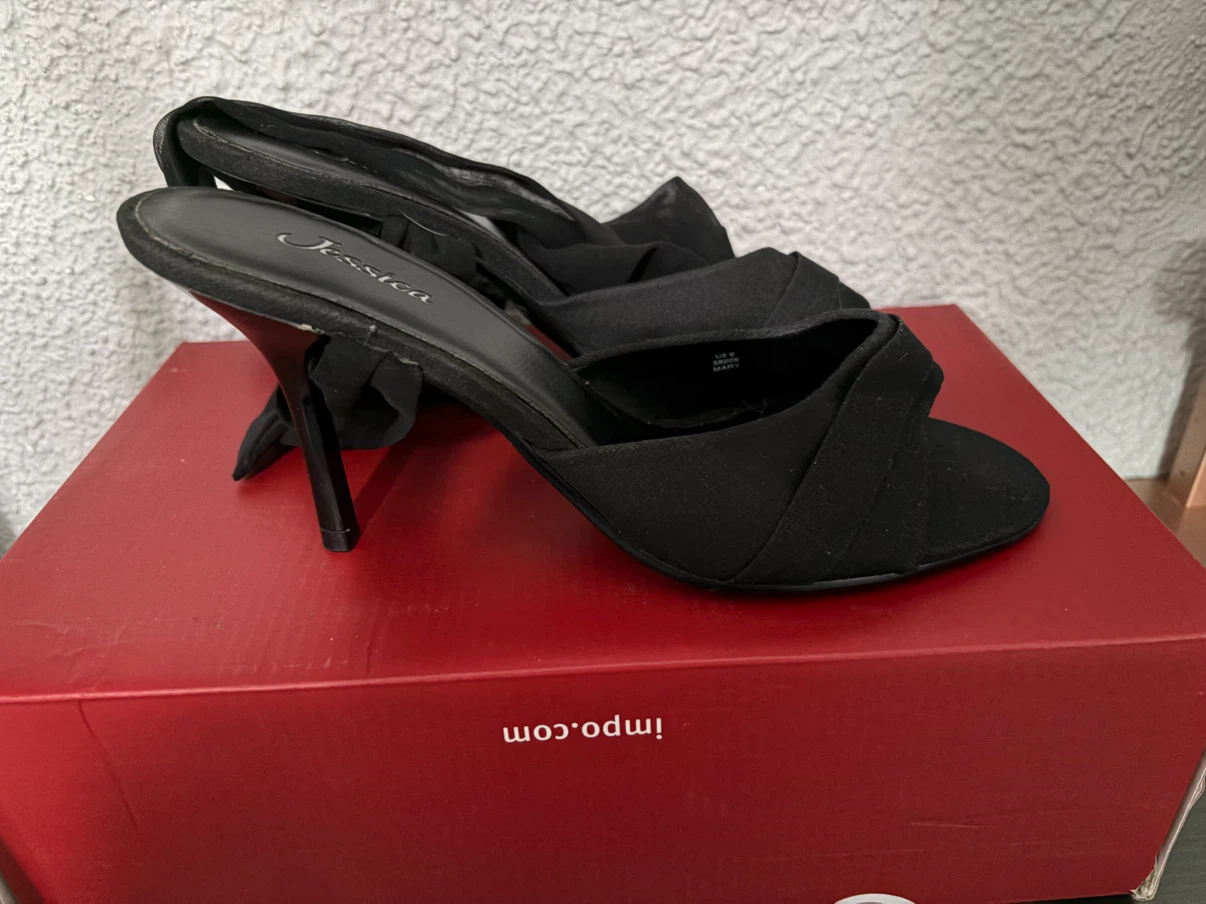 Women’s size 6 black ankle tie heels - photo 3
