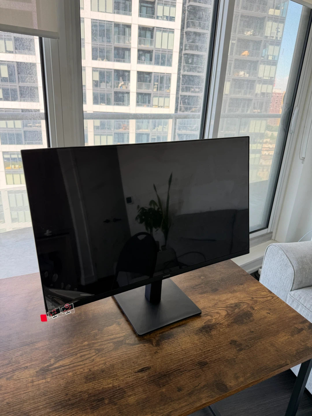 Samsung Monitor 27 inch.