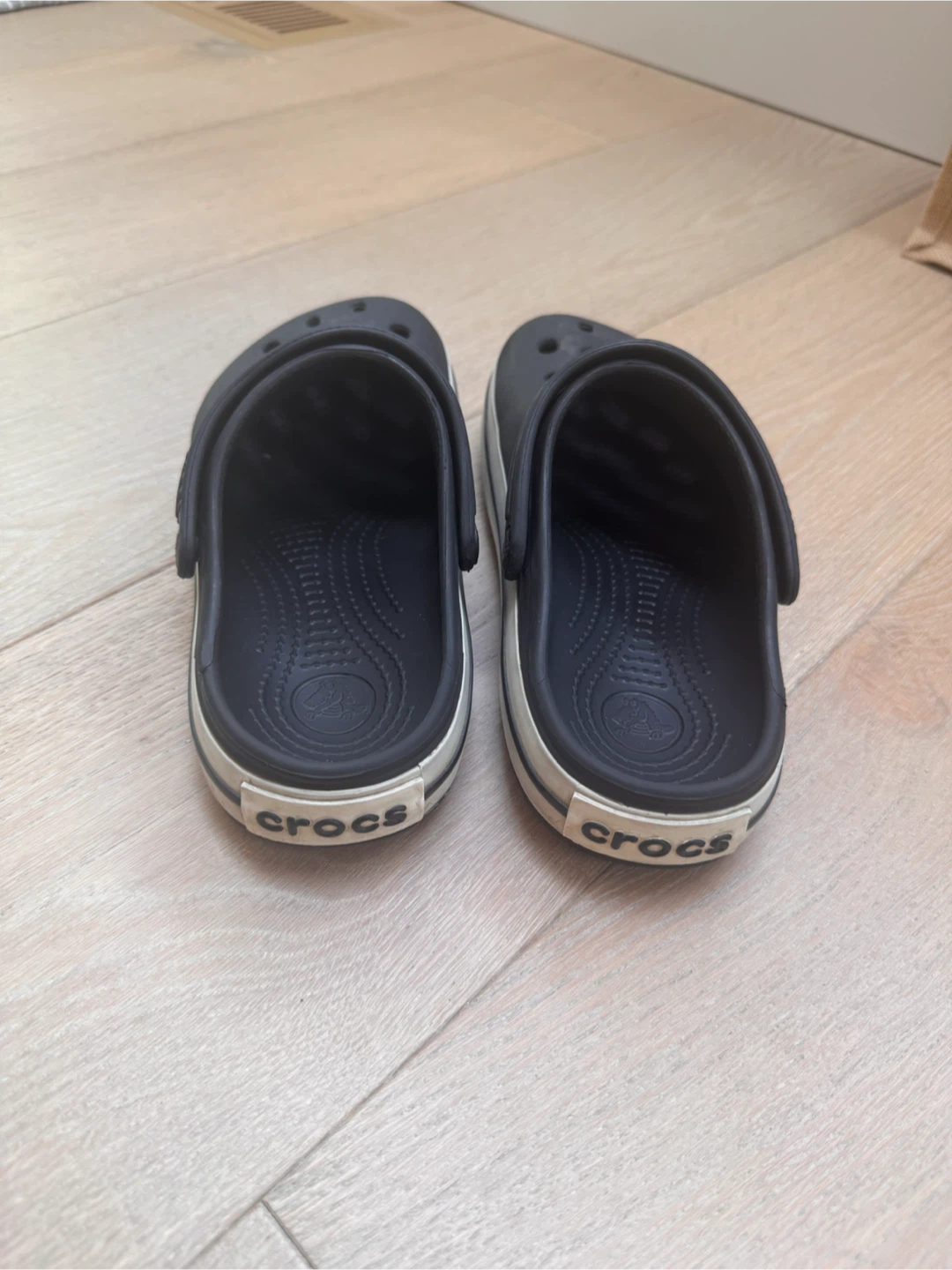 Crocs Kids- Size J4- black - photo 3