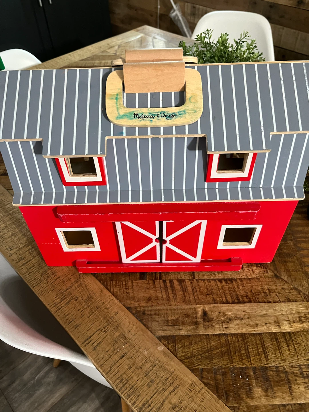 Melissa & Doug Fold & Go Barn Toy