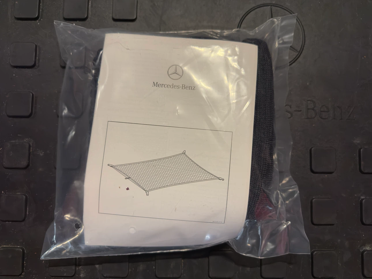 Mercedes-Benz Cargo Net A 213 860 29 01 - photo 2