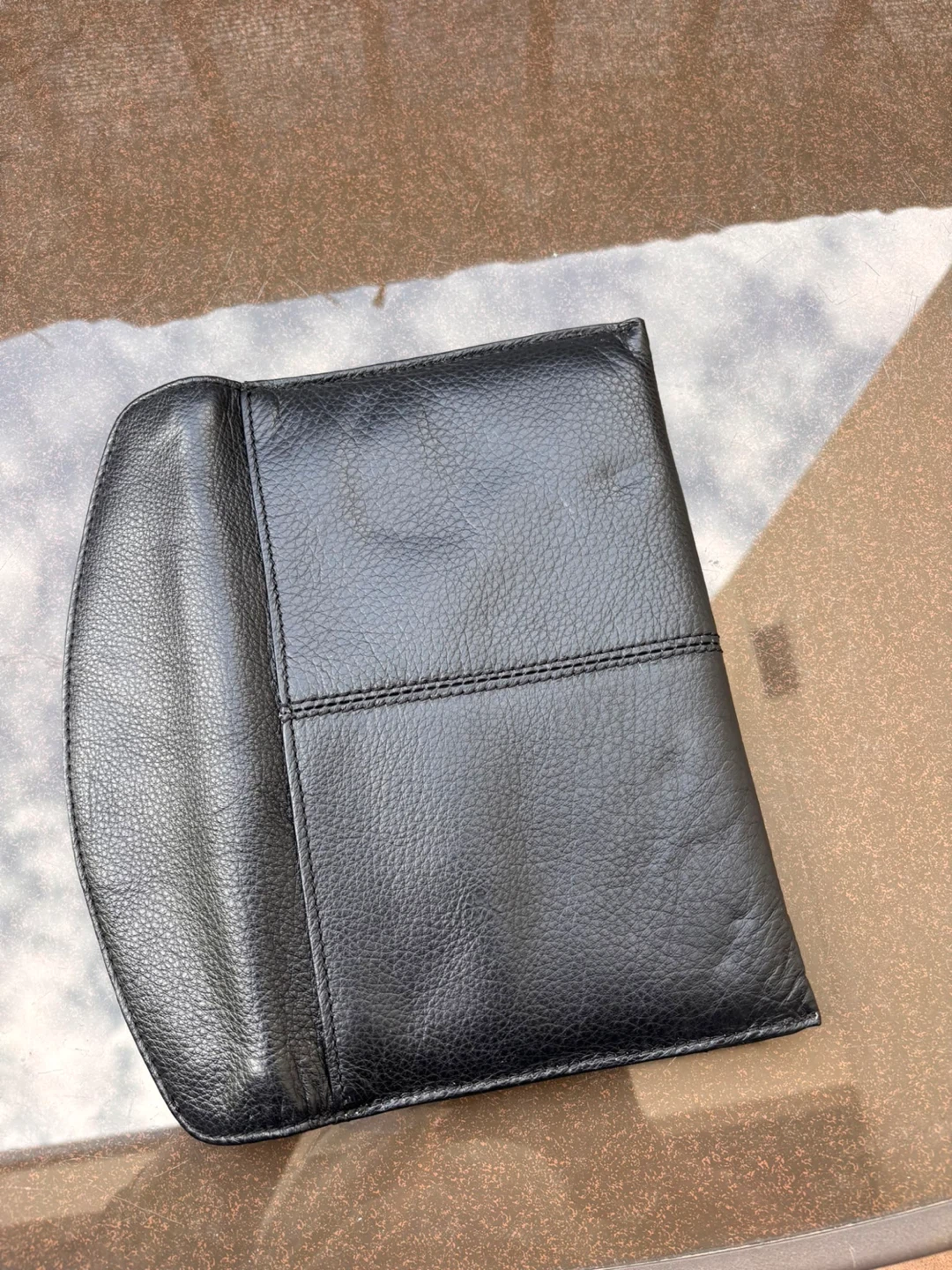 Targus Black Leather Clutch Wallet