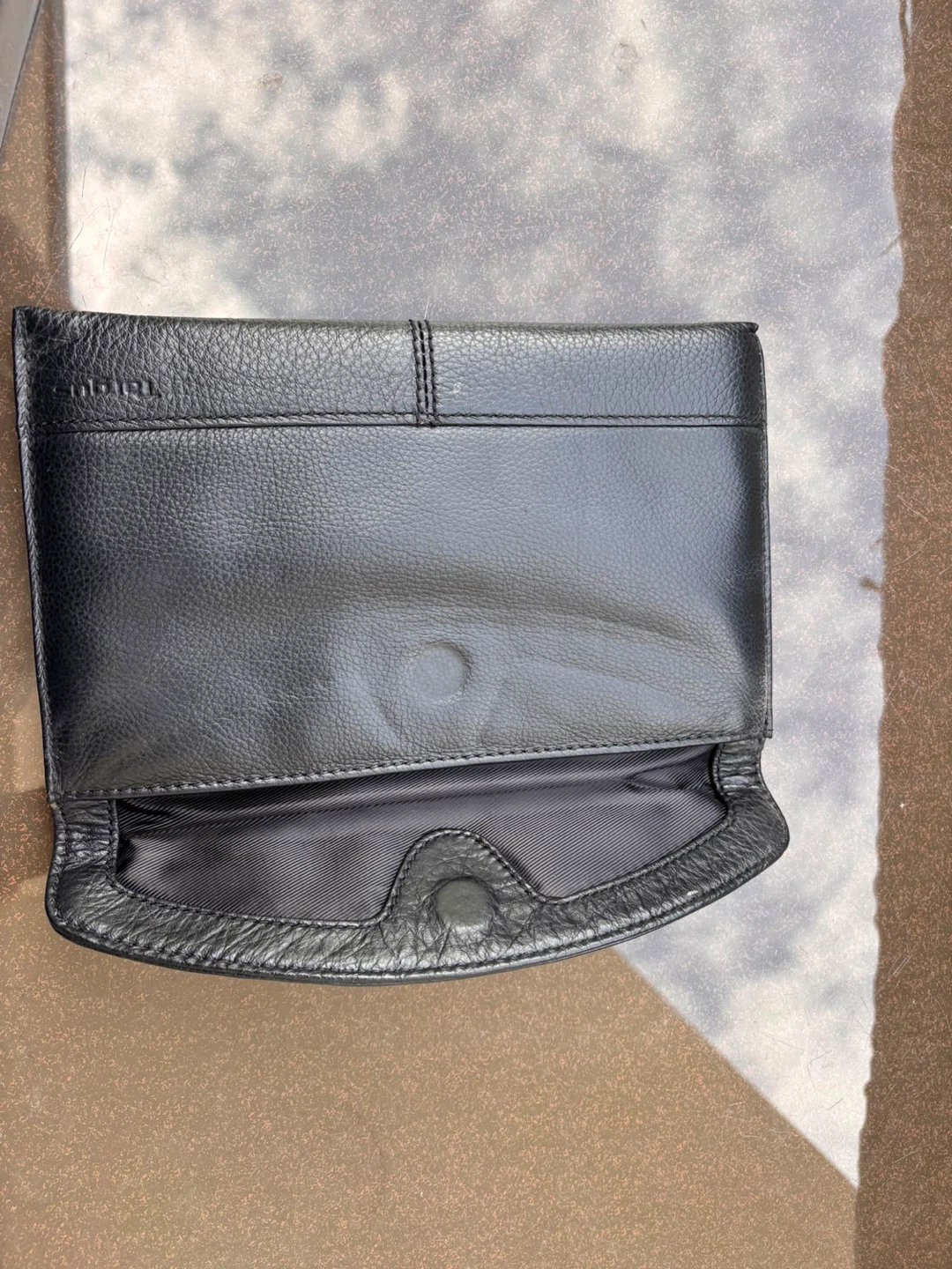 Targus Black Leather Clutch Wallet - photo 2