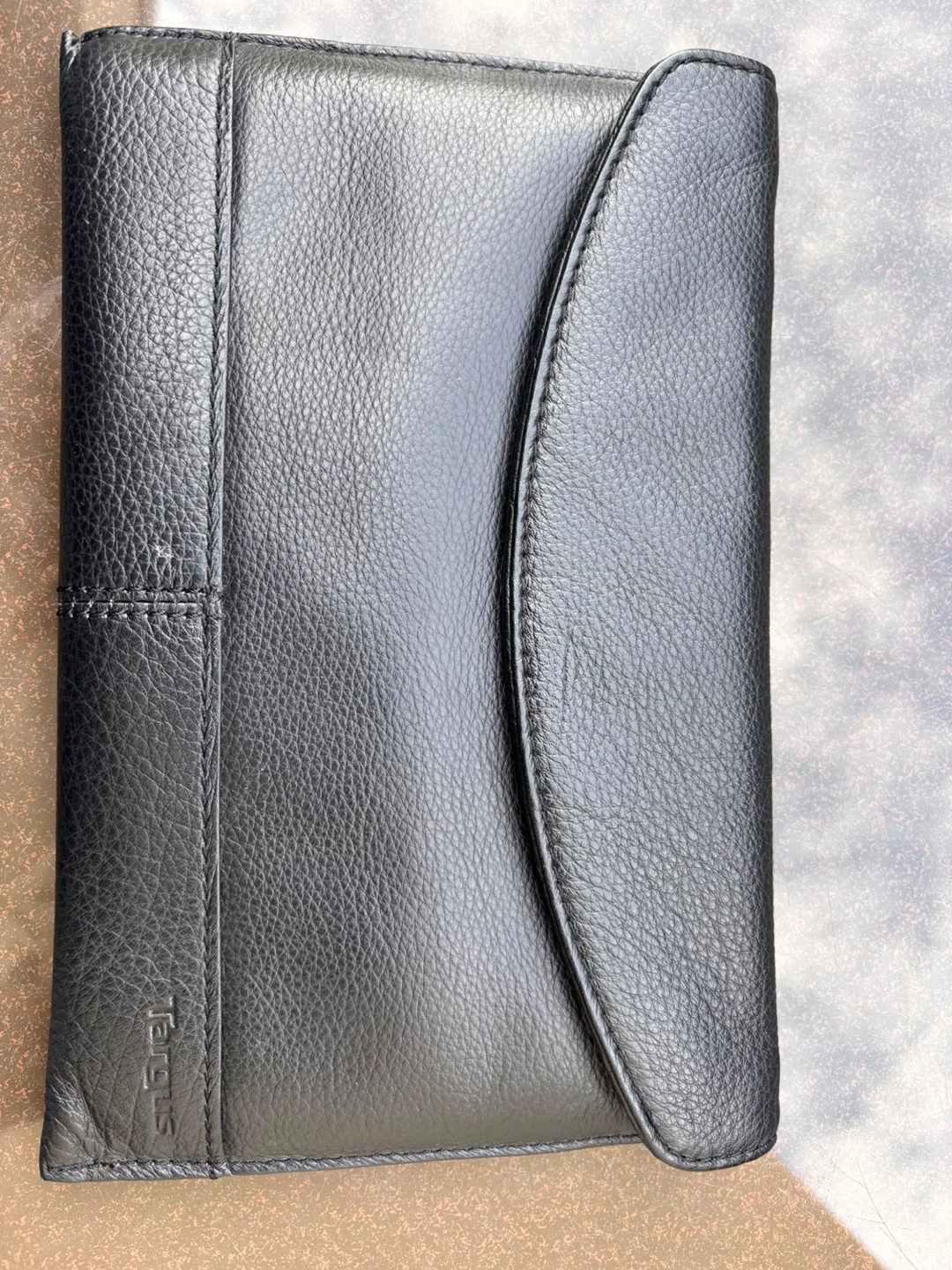 Targus Black Leather Clutch Wallet - photo 3