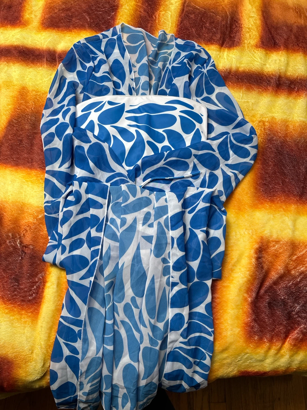 Women's Blue and White Floral Swimsuit and Cover-up Set - photo 3