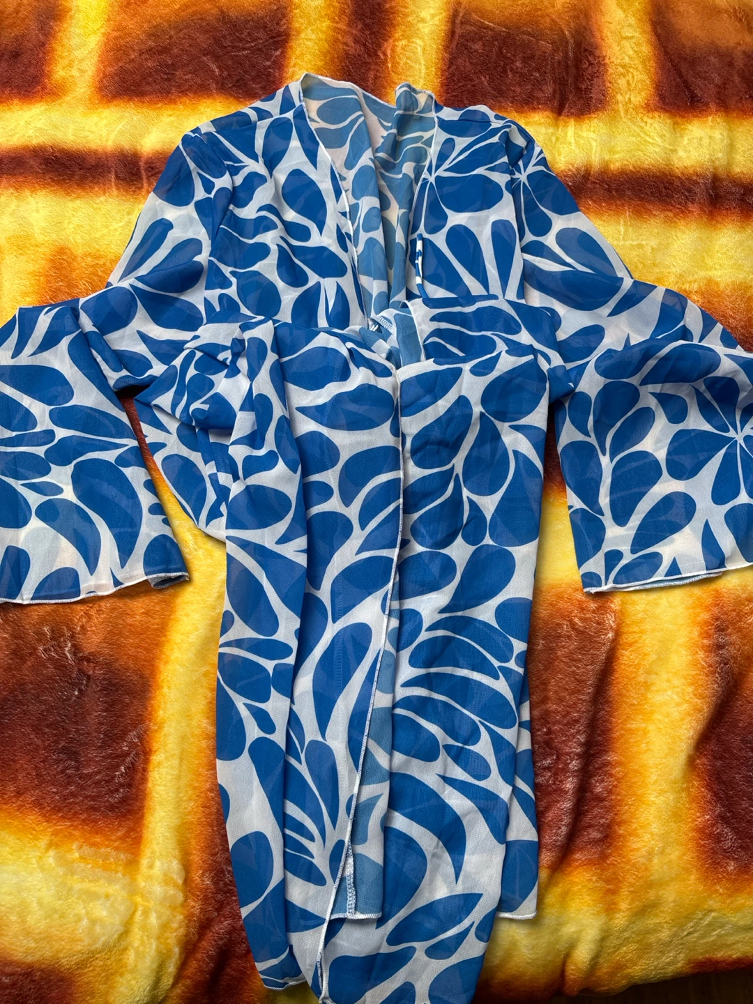 Women's Blue and White Floral Swimsuit and Cover-up Set - photo 5