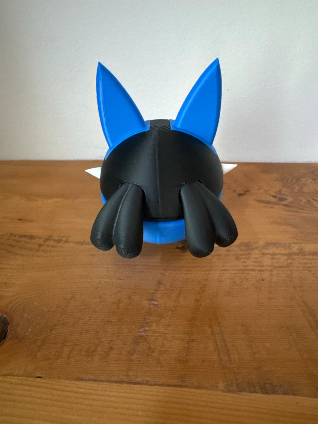 Lucario Figurine Ball inches high - photo 3