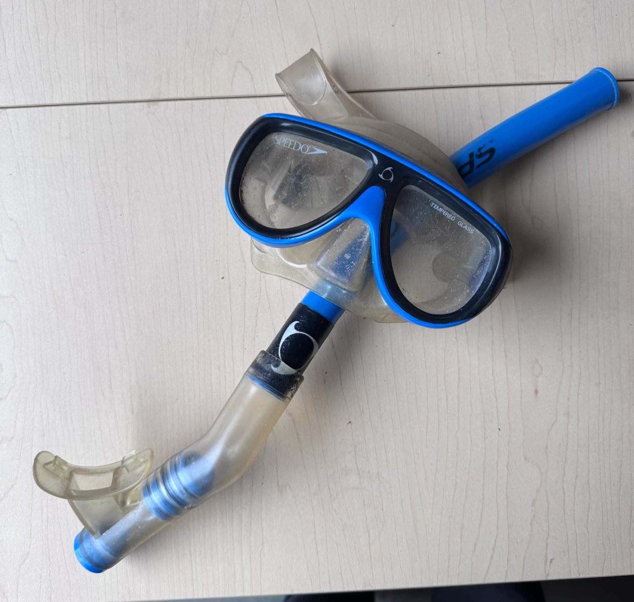 Speedo Snorkel Set with Blue Fins