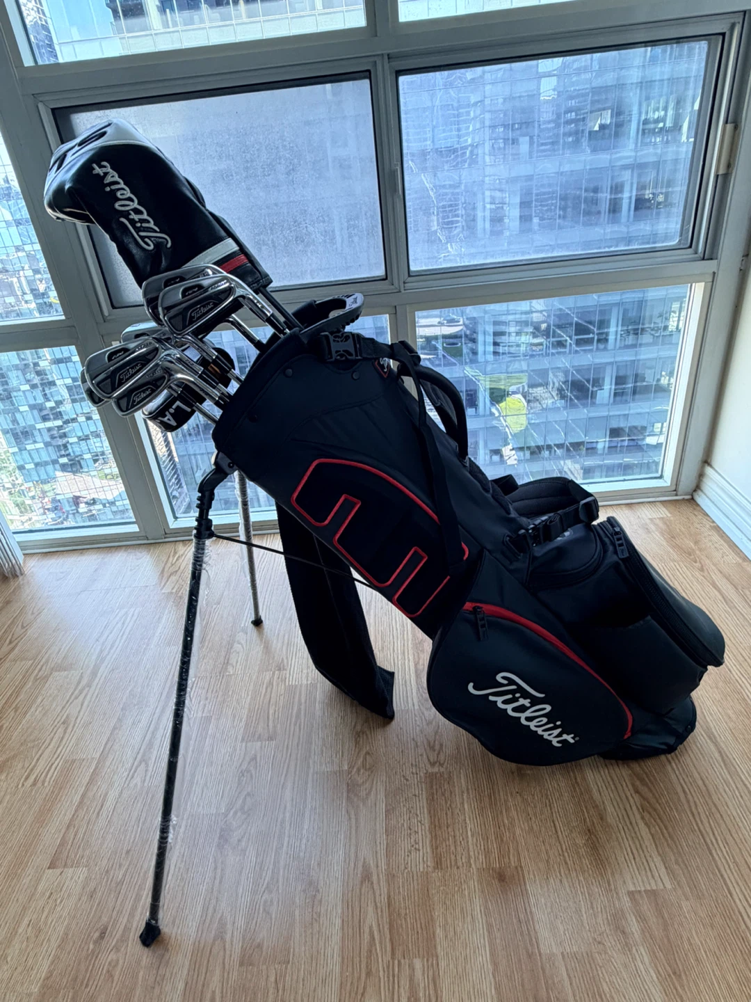 Premium Titleist Golf Set – Right Handed – Complete Set – $1,400