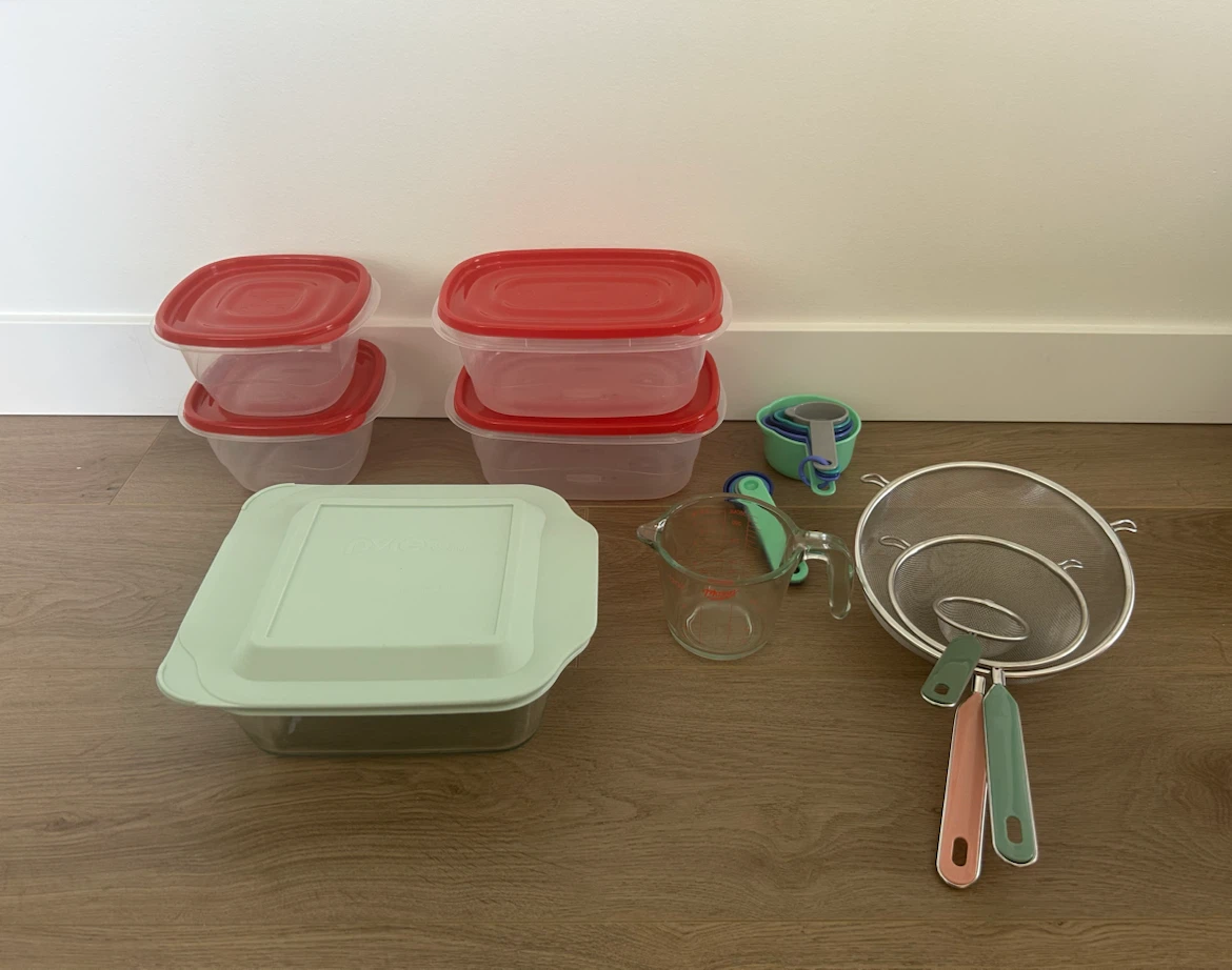 Pyrex Glass Baking Dish with Lid + Kitchen Essentials Set