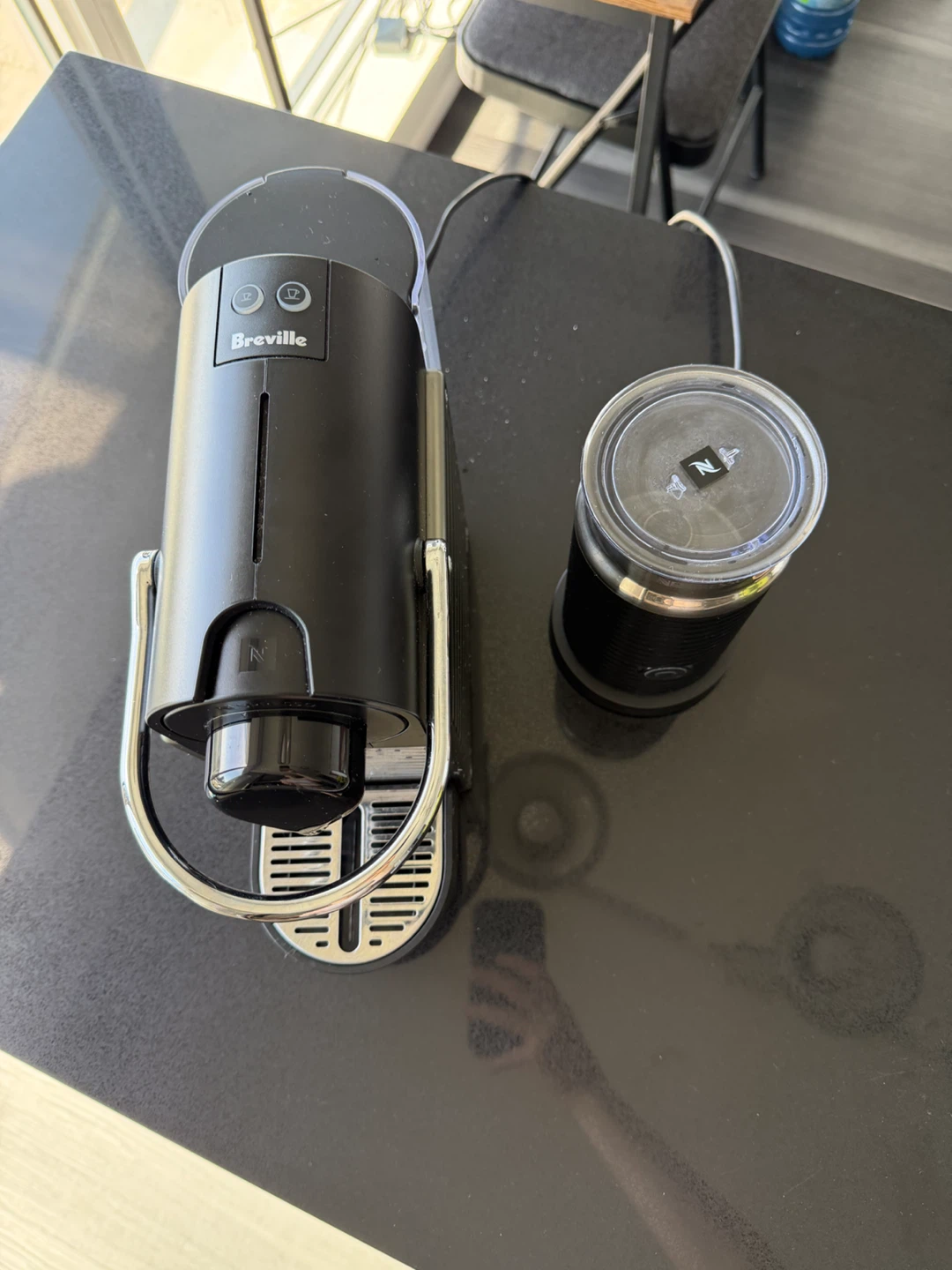 Nespresso Pixie Espresso Machine + Aeroccino 3 Milk Frother - photo 3
